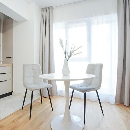 Himson-Blue Apartament Iasi Exterior foto