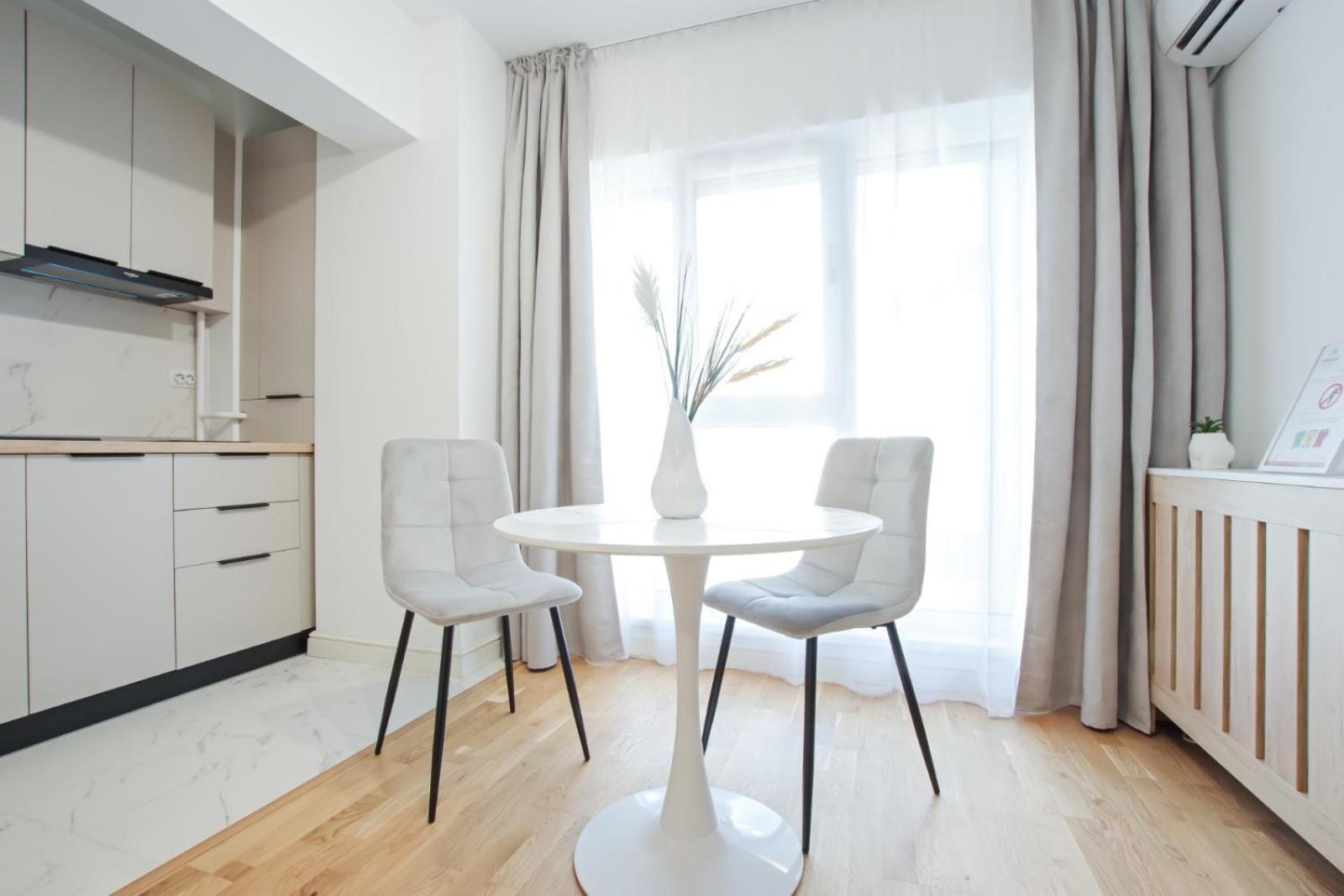 Himson-Blue Apartament Iasi Exterior foto