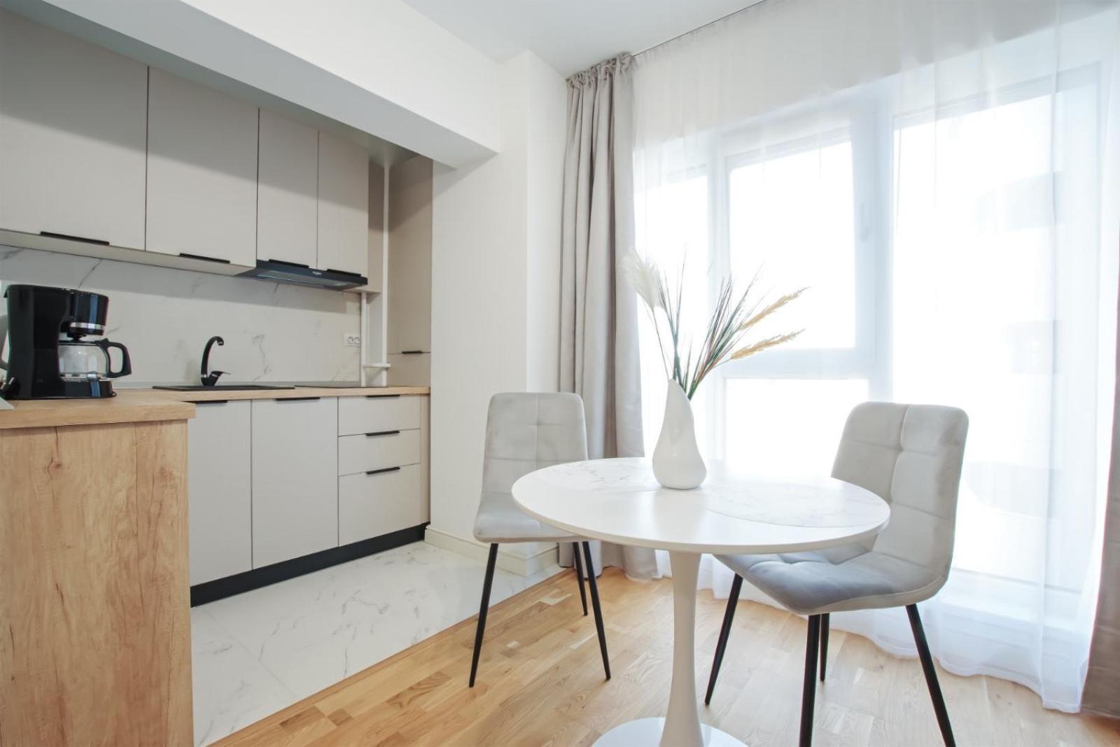 Himson-Blue Apartament Iasi Exterior foto